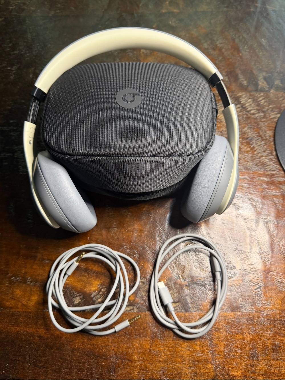 Beats by Dre Solo/Over-Ear Headphones in Light Gray and Cream Accents